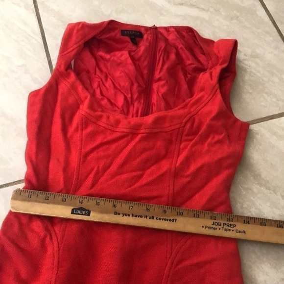 Escada Slit Dress Size 34 
Fits like a small 
Good condition 
No flaws - Picture 7 of 8